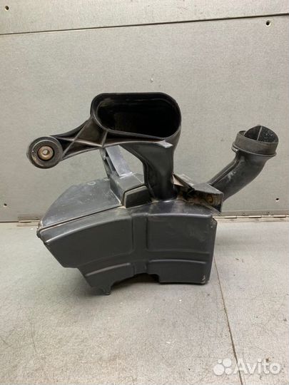 Резонатор воздушного фильтра Ford Focus 2 седан