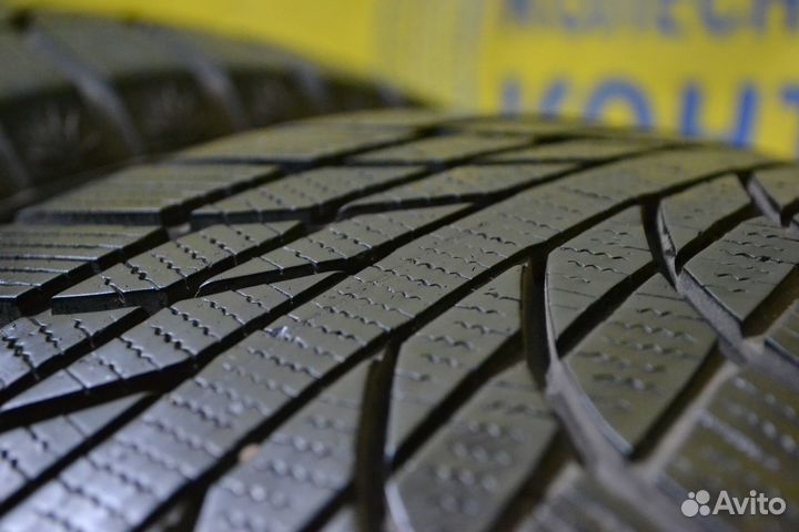 Kumho WinterCraft Ice Wi51 215/55 R17