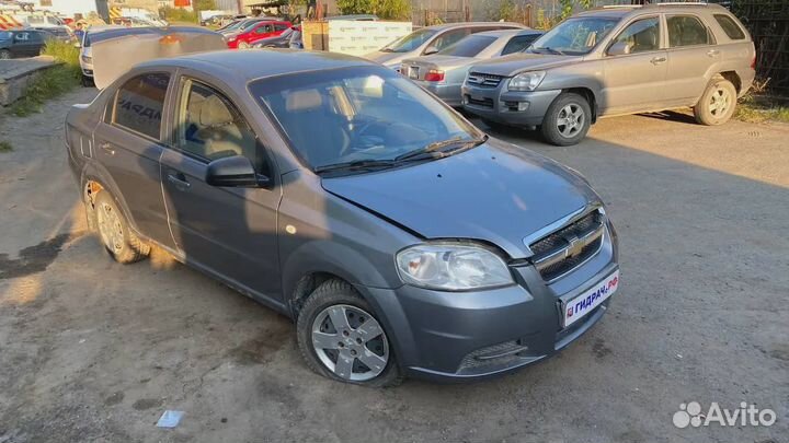 Стекло двери передней правой Chevrolet Aveo (T250)