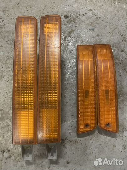 Продам комплект поворотников на LS400 UCF10/11