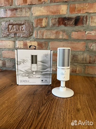 Микрофон Razer Seiren X Mercury