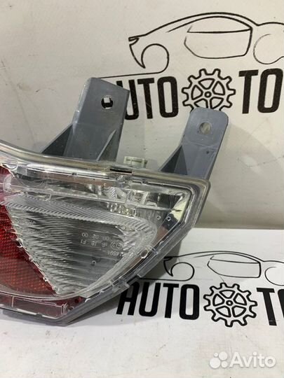 Фонарь противотуманный задний левый Toyota Rav4