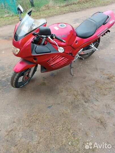 Suzuki RF 400 R