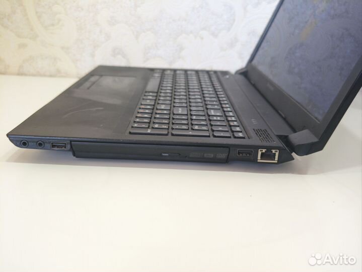 Ноутбук Lenovo B570E(i5/8gb/ssd/2 видеокарты)