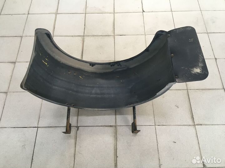 Isuzu elf подкрылок задний левый
