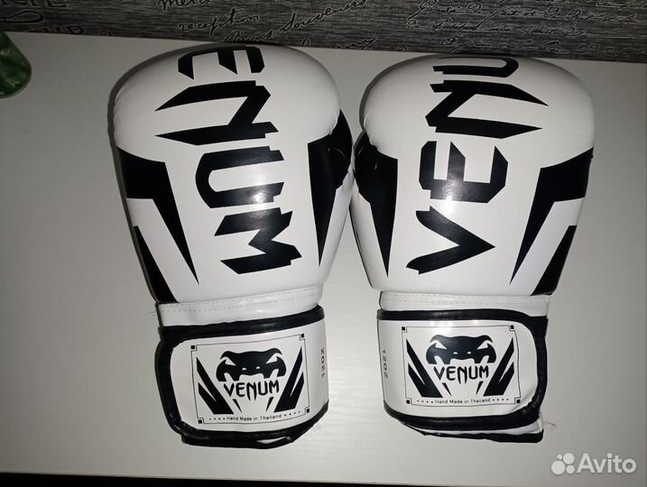 Боксерские перчатки 12 oz venum