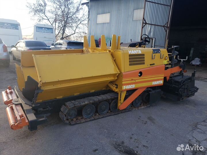 Асфальтобетоноукладчик Hanta F1740C, 2010