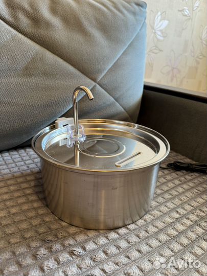 Фонтан поилка для кошек