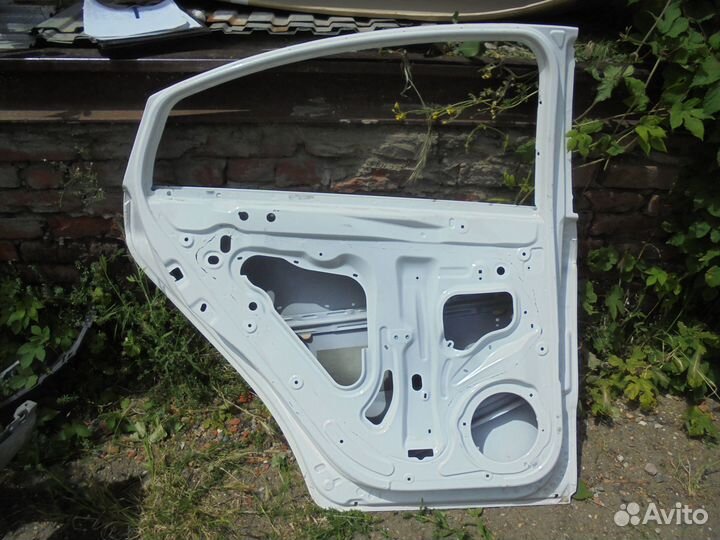 Дверь задняя левая Omoda S5