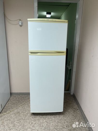 Холодильник Норд, 160 на 57 см
