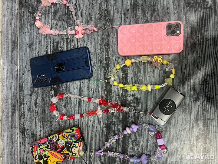 Подвеска для телефона и галстуки ручной работы