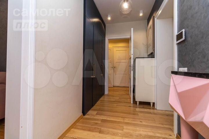 3-к. квартира, 77,3 м², 8/10 эт.