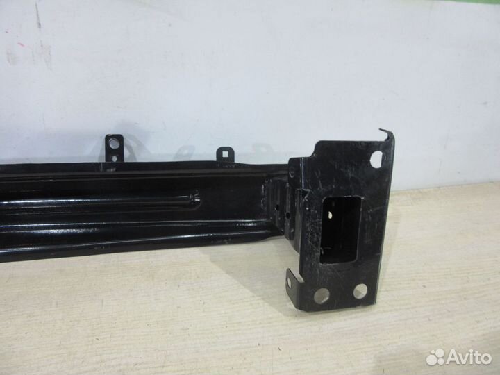 Усилитель переднего бампера Skoda Fabia 2007