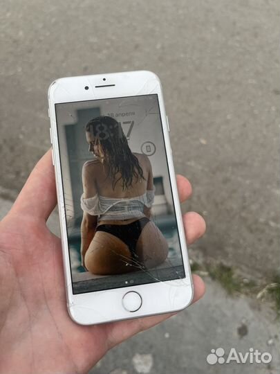 iPhone 8, 128 ГБ