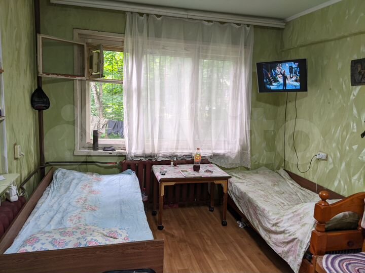 Комната 14 м² в 3-к., 1/5 эт.