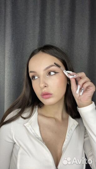 Окрашивание бровей