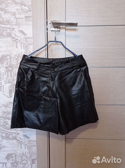 Шорты из экокожи