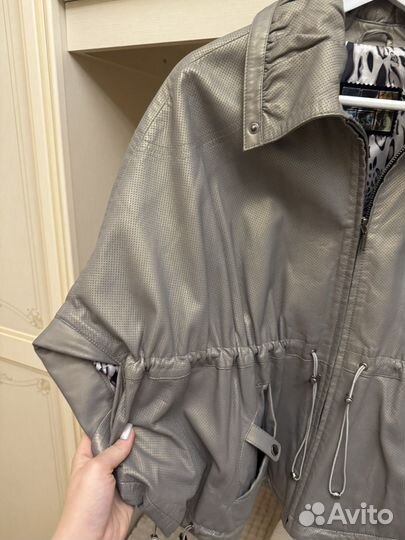 Курточка кожаная женская