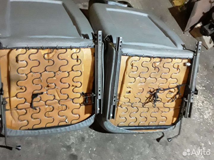Сиденья Москвич 2141 правое левое