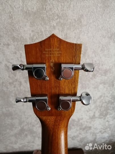 Укулеле тенор