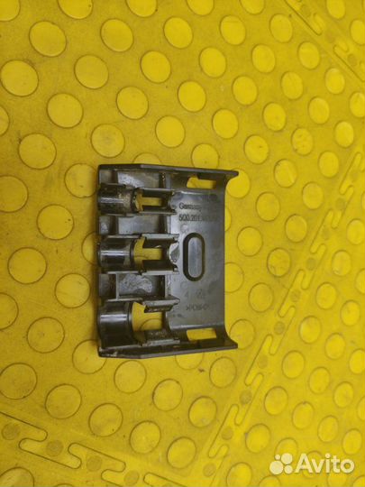 Скоба крепления Skoda Octavia лифтбек A8 DJK 2021