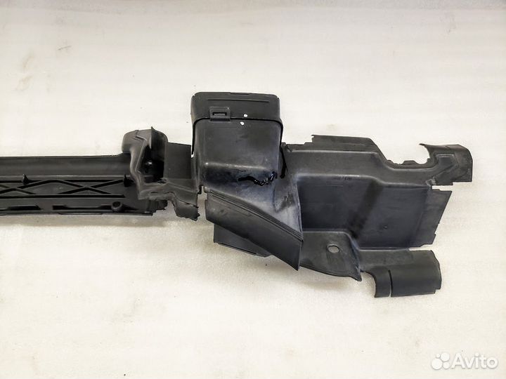 Воздуховод радиатора Mercedes W212 верхний+нижний