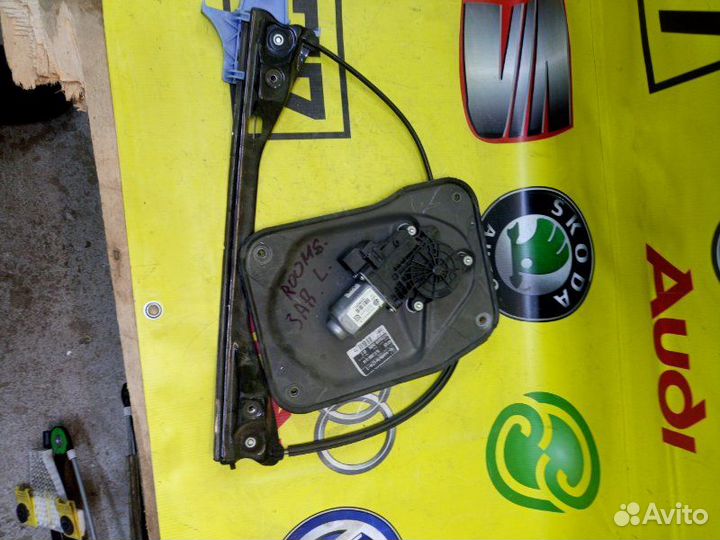 Стеклоподъемник задний левый Skoda Roomster