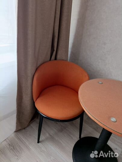 Кухонный стол и стулья комплект бу