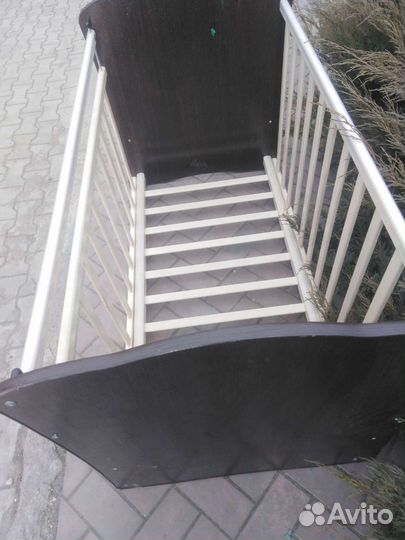 Детская кроватка