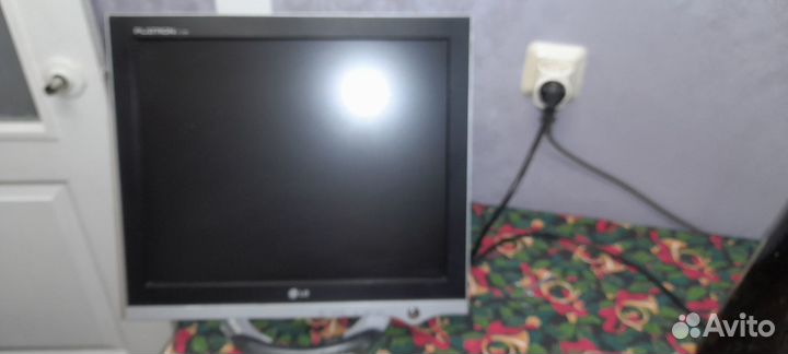 Монитор lg flatron l1720p