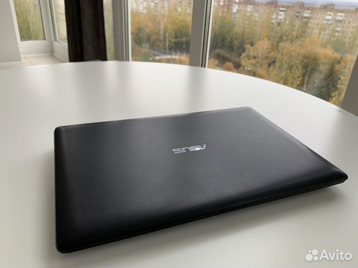 Ноутбук asus