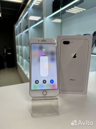 iPhone 8 Plus, 64 ГБ