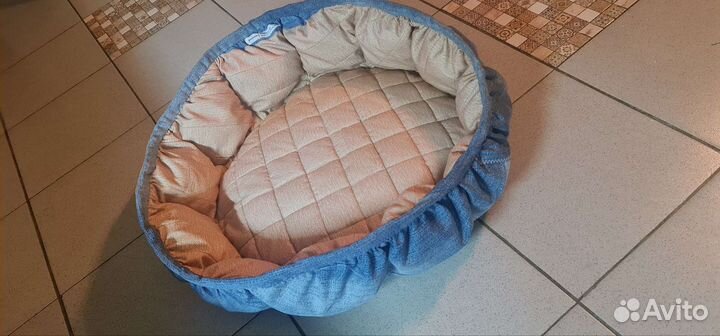 Лежанка для кошек новая
