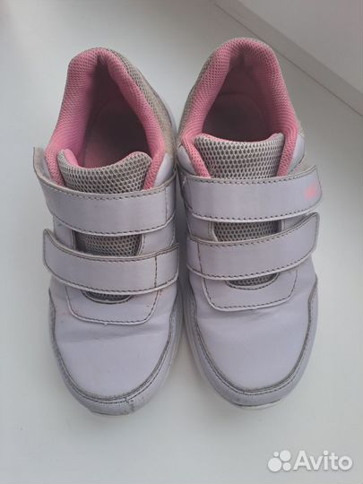 Кроссовки для девочки