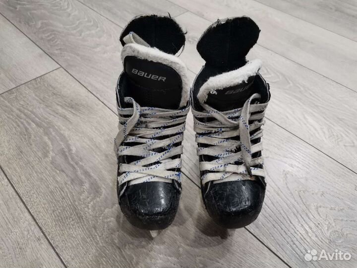 Хоккейные коньки bauer