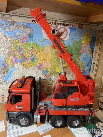 Автокран игрушка