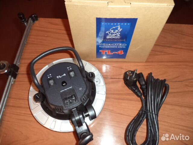 Осветитель постоянного света 4х ламповый Е27 TL-4