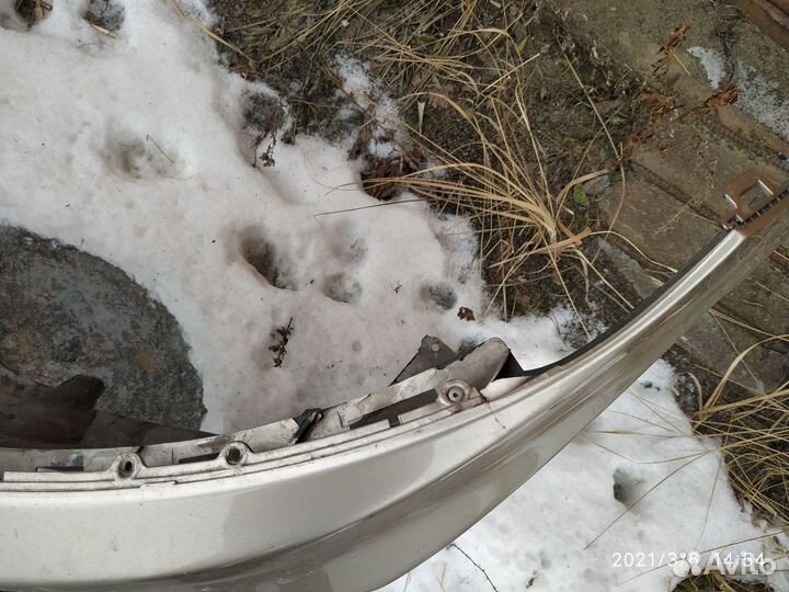 Передний бампер Hyundai Solaris