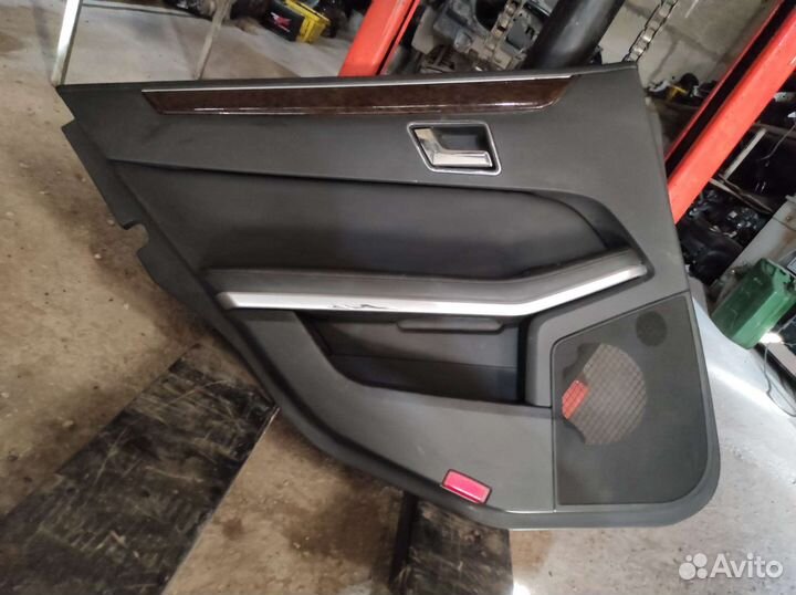 Молдинги обшивок двери мерседес w212