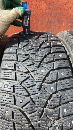 Bridgestone Blizzak Spike-02 SUV 225/65 R17