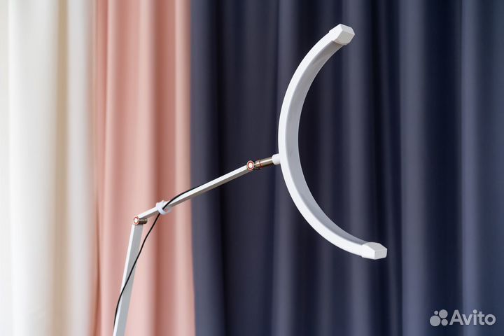 Бестеневая лампа на струбцине