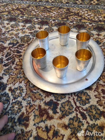 Поднос и стопки