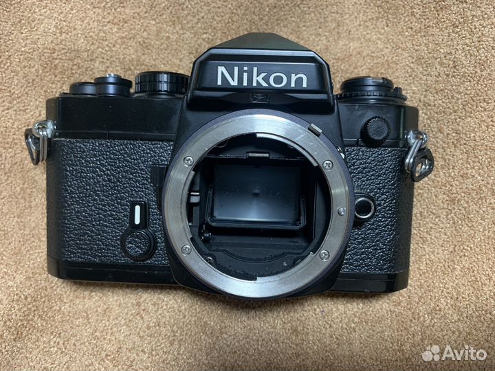 Плёночный фотоаппарат Nikon FE