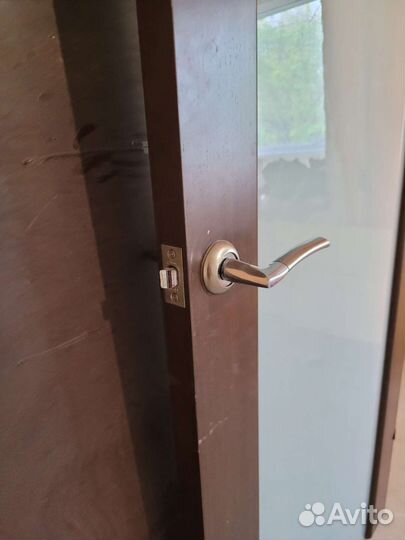 Дверь межкомнатная со стеклом