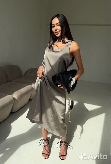 Костюм и платье balenciaga