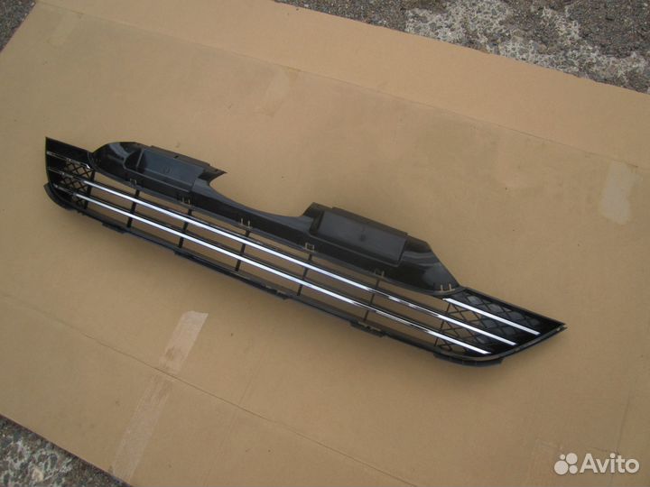 Решётка радиатора нижняя с хромом Honda CR V 3 -10