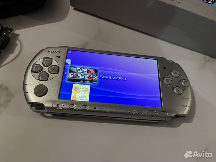 Sony psp 3001 +2гб прошитая с играми