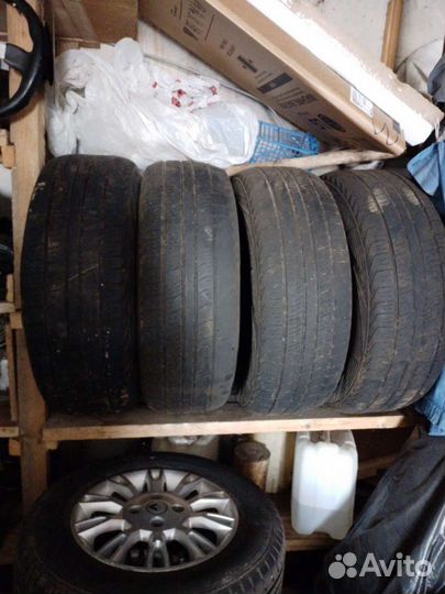 Kumho Road Venture APT KL51 245/70 R16