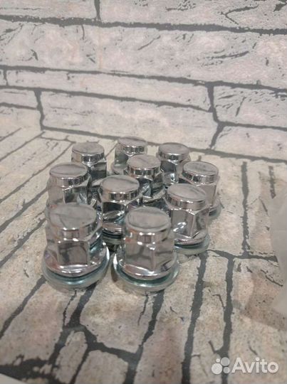 Болты на колеса