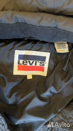 Женский пуховик levis